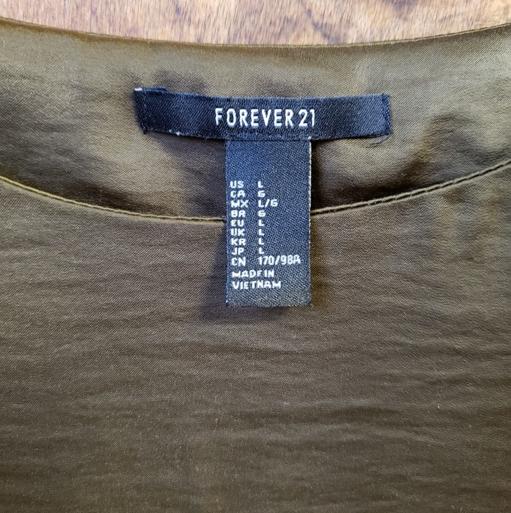 Crop Top - Picture 2 of 2